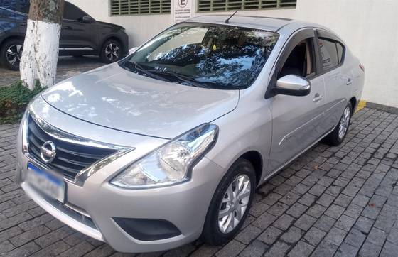 NISSAN VERSA 1.6 16V FLEXSTART SV 4P XTRONIC